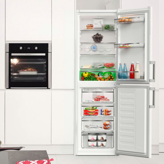 Blomberg KGM4574V Fridge Freezer