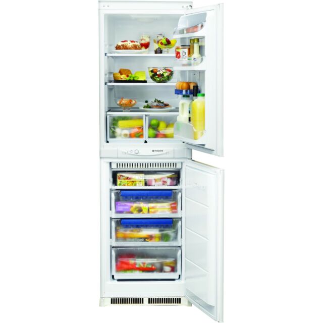 Hotpoint HM325FF Integrated Fridge Freezer