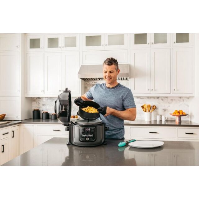 Ninja OP300UK 6L 7-In-1 Multi Pressure Cooker And Air Fryer - Black
